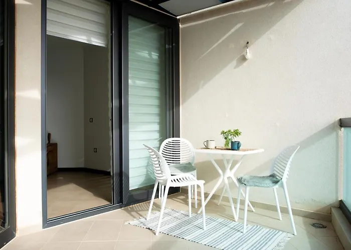 Ocean View Penthouse El アパート *