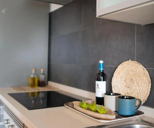 Ocean View Penthouse El アパート