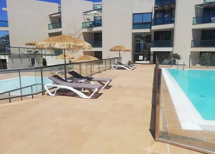 Ocean View Penthouse El アパート